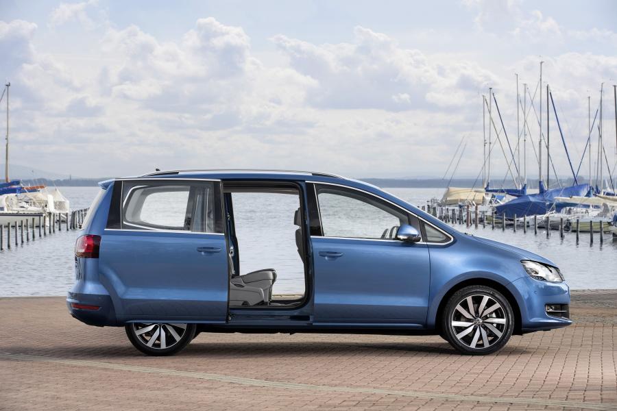  Volkswagen Sharan 2015 года  (фото 10 из 29)